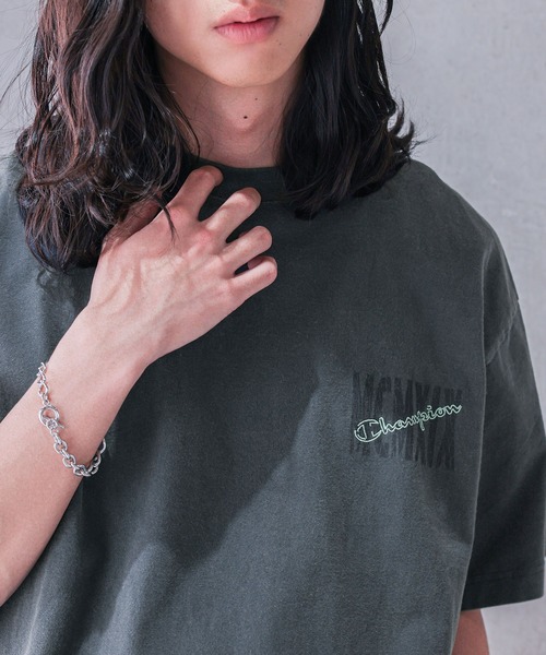 Champion(チャンピオン)の「【Champion】ピグメントロゴ刺繍Tシャツ(Tシャツ/カットソー・メンズ・ブラック/ネイビー・M/L/XL)」の20枚目の写真