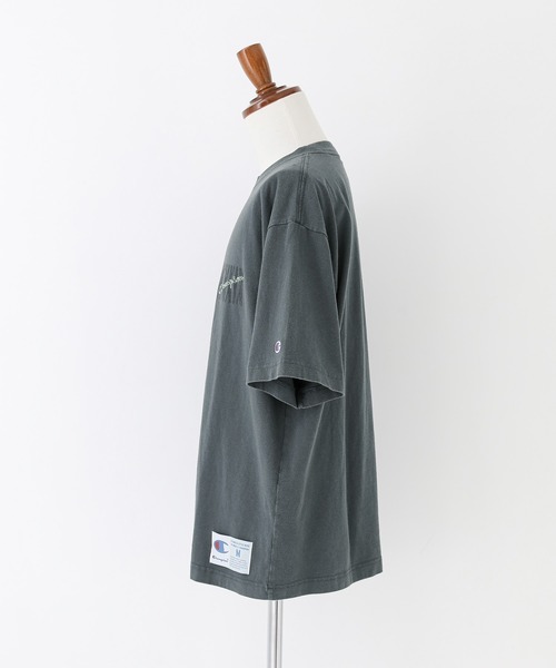 Champion(チャンピオン)の「【Champion】ピグメントロゴ刺繍Tシャツ(Tシャツ/カットソー・メンズ・ブラック/ネイビー・M/L/XL)」の13枚目の写真