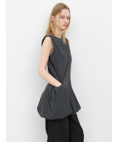 ATELIER NAIN(アトリエナイン)の「YU STRING BALLON MINI DRESS (OP-6339)(ワンピース・レディース・チャコールグレー/ホワイト・MEDIUM/SMALL)」の4枚目の写真