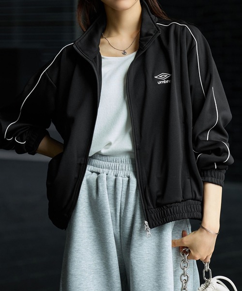 UMBRO(アンブロ)の「【UMBRO/アンブロ】限定 トラックジャケット(ブルゾン・レディース・ネイビー/ブラック・M/L/LL)」の4枚目の写真