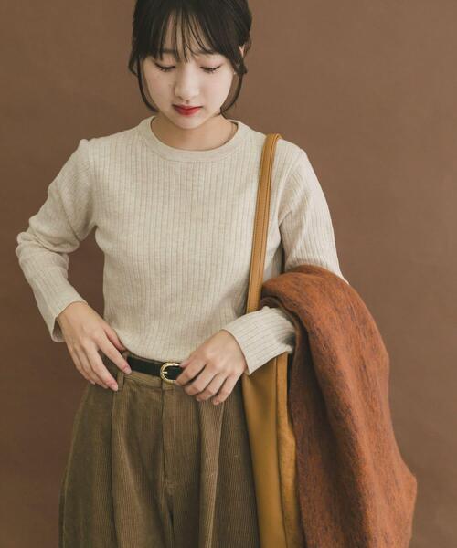 ITEMS URBANRESEARCH(アイテムズ アーバンリサーチ)の「『洗濯可』フワフワクルーネックリブニット(ニット/セーター・レディース・モカ/オフホワイト/チャコールグレー・FREE)」の12枚目の写真