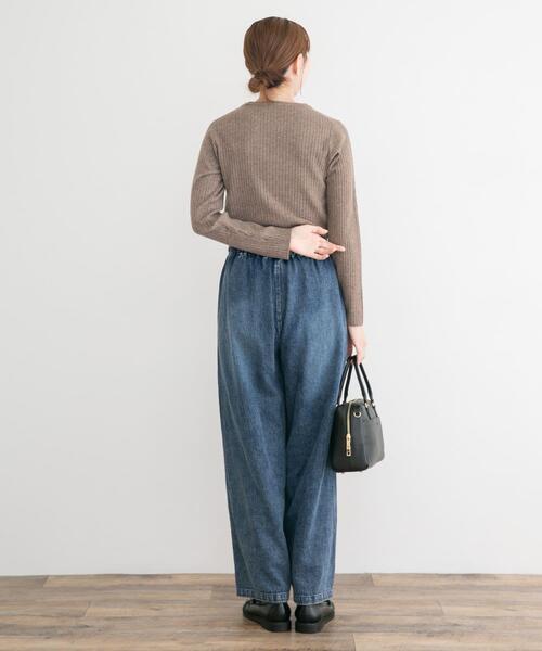 ITEMS URBANRESEARCH(アイテムズ アーバンリサーチ)の「『洗濯可』フワフワクルーネックリブニット(ニット/セーター・レディース・モカ/オフホワイト/チャコールグレー・FREE)」の9枚目の写真
