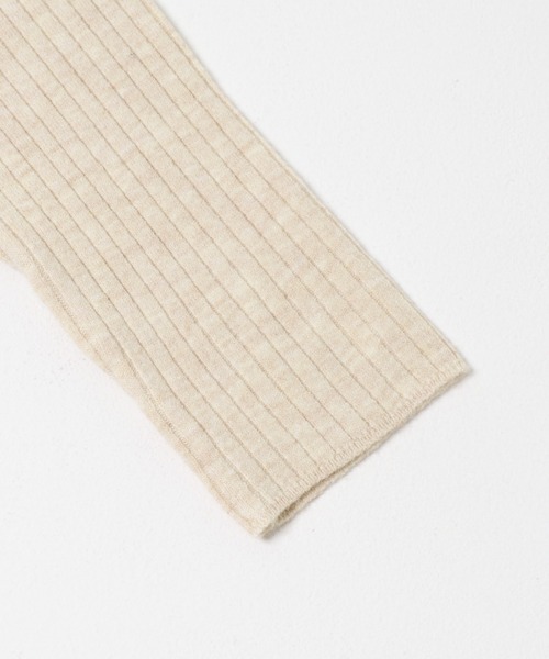 ITEMS URBANRESEARCH（アイテムズ アーバンリサーチ）の「『洗濯可』フワフワクルーネックリブニット（ニット/セーター・レディース・モカ/オフホワイト/チャコールグレー・FREE）」の21枚目の写真