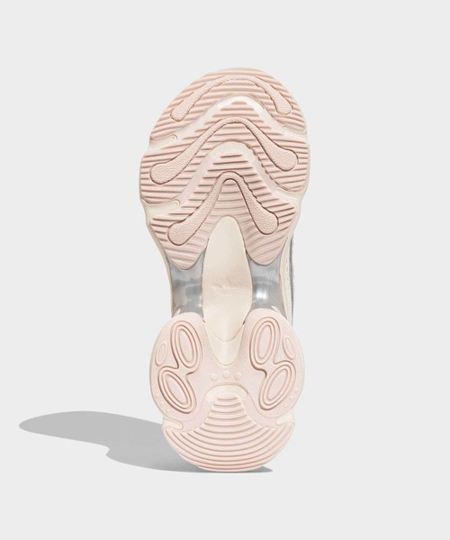 adidas(アディダス)の「オズヴィーナス / OZVENUZ W / アディダスオリジナルス adidas Originals / 厚底スニーカー(スニーカー・レディース・シルバー・26.0cm/26.5cm/22.5cm/22.0cm/25.0cm/25.5cm/24.5cm/24.0cm/23.5cm/23.0cm/28.0cm/27.5cm/27.0cm)」の3枚目の写真