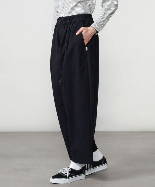 DANTON(ダントン)の「DANTON | コットンナイロンツイル 2タックワイドイージーパンツ WOMEN(その他パンツ・レディース・ネイビー/ベージュ・36)」の3枚目の写真