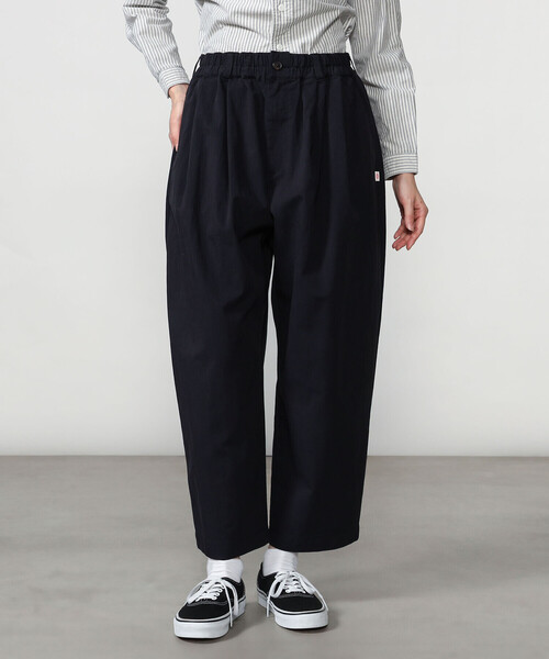 DANTON(ダントン)の「DANTON | コットンナイロンツイル 2タックワイドイージーパンツ WOMEN(その他パンツ・レディース・ネイビー/ベージュ・36)」の1枚目の写真