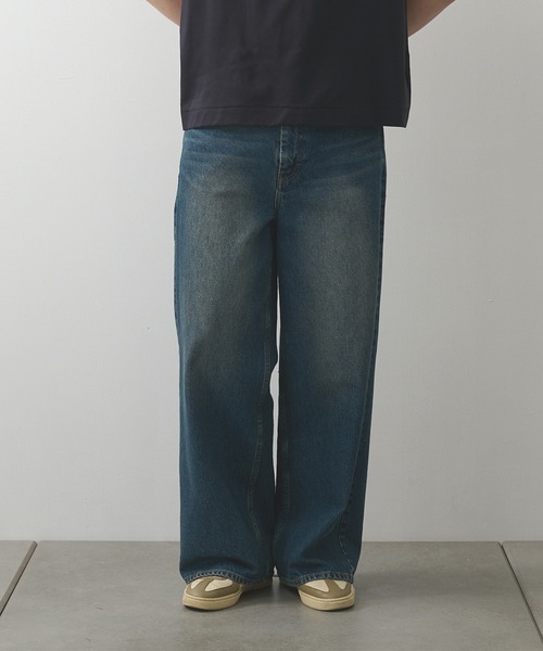 STUDIOUS(ステュディオス)の「【STUDIOUS】BLEACH OVERDYE DENIM JEANS(デニムパンツ・メンズ・インディゴブルー/サックスブルー/ブラック・1/2)」の1枚目の写真