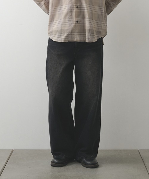 STUDIOUS(ステュディオス)の「【STUDIOUS】BLEACH OVERDYE DENIM JEANS(デニムパンツ・メンズ・インディゴブルー/サックスブルー/ブラック・1/2)」の2枚目の写真