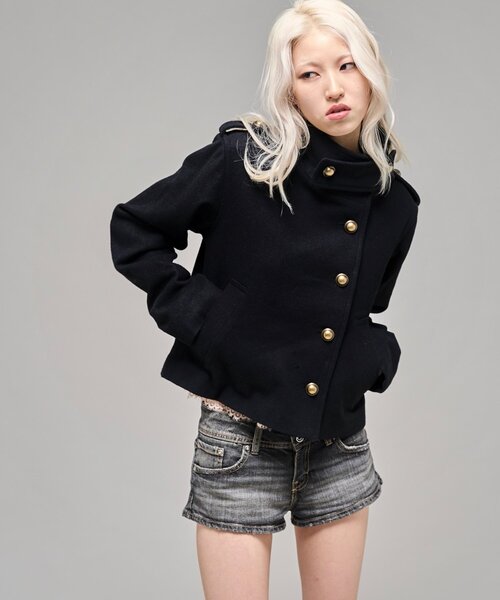 WHO'S WHO gallery（フーズフーギャラリー）の「【26AW LOOK掲載品番】スタンドネックアシメジャケット（ブルゾン・レディース・ブラック/チャコールグレー/キャメル・FREE）」の8枚目の写真