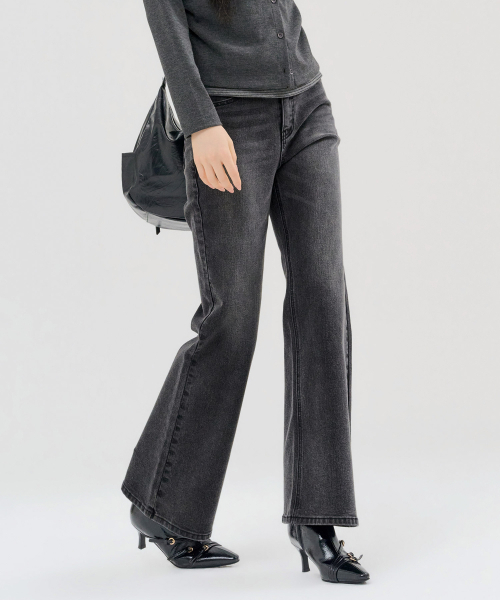 CHASECULT(チェイスカルト)の「レディース ブラック ウォッシュド ウエスト内蔵ゴム bootカット デニム-FERG2361B03(デニムパンツ・レディース・ブラック・74/76/70/67)」の4枚目の写真