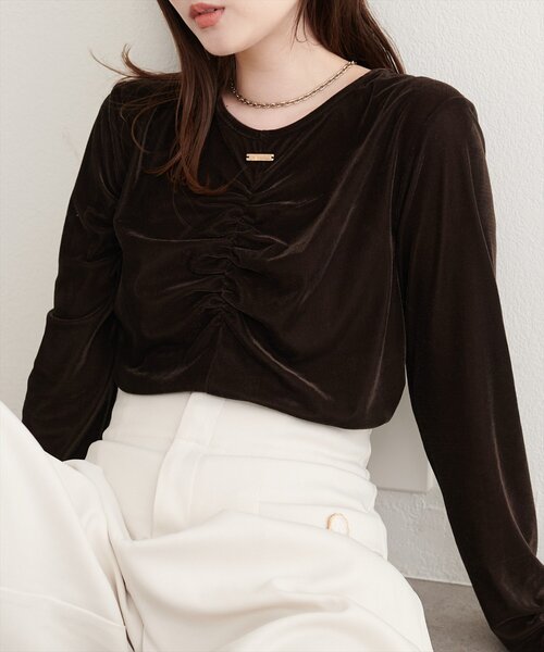 natural couture（ナチュラルクチュール）の「シアーベロアギャザーロンT（Tシャツ/カットソー・レディース・ブラック系その他/オフホワイト/ドット/ブラウン/その他1/ダークブラウン/ブラック/アイボリー/ボルドー/レッド系その他・FREE）」の5枚目の写真