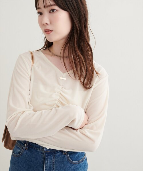 natural couture（ナチュラルクチュール）の「シアーベロアギャザーロンT（Tシャツ/カットソー・レディース・ブラック系その他/オフホワイト/ドット/ブラウン/その他1/ダークブラウン/ブラック/アイボリー/ボルドー/レッド系その他・FREE）」の17枚目の写真