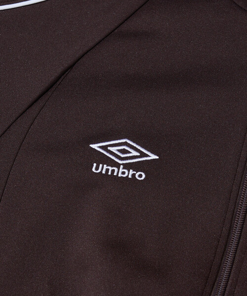 UMBRO(アンブロ)の「UMBRO × PUBLUX/アンブロ 別注 パイピング トラックジャケット 限定展開(ジャージ・レディース・ブラック/ナチュラル/ブラウン・フリ-)」の18枚目の写真