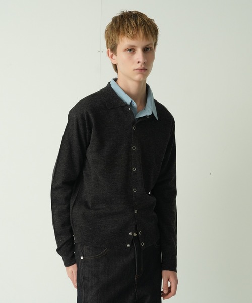 Adoon plain(アドーンプレーン)の「Snap Button Knit Polo Cardigan / スナップボタンニットポロカーディガン(カーディガン/ボレロ・メンズ・ブラウン/チャコールグレー/ブルー/アイボリー/カーキ/キャメル・MEDIUM/LARGE)」の9枚目の写真