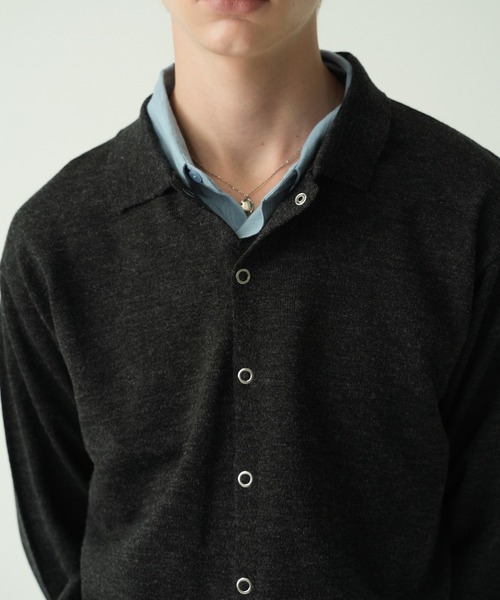 Adoon plain(アドーンプレーン)の「Snap Button Knit Polo Cardigan / スナップボタンニットポロカーディガン(カーディガン/ボレロ・メンズ・ブラウン/チャコールグレー/ブルー/アイボリー/カーキ/キャメル・MEDIUM/LARGE)」の10枚目の写真