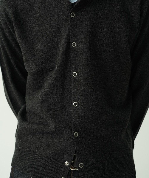 Adoon plain(アドーンプレーン)の「Snap Button Knit Polo Cardigan / スナップボタンニットポロカーディガン(カーディガン/ボレロ・メンズ・ブラウン/チャコールグレー/ブルー/アイボリー/カーキ/キャメル・MEDIUM/LARGE)」の11枚目の写真