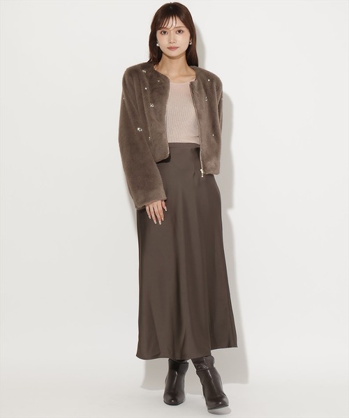 AND COUTURE(アンドクチュール)の「ビジュー付きノーカラーファージャケット(ノーカラージャケット・レディース・モカ/アイボリー/ベージュ・FREE)」の15枚目の写真