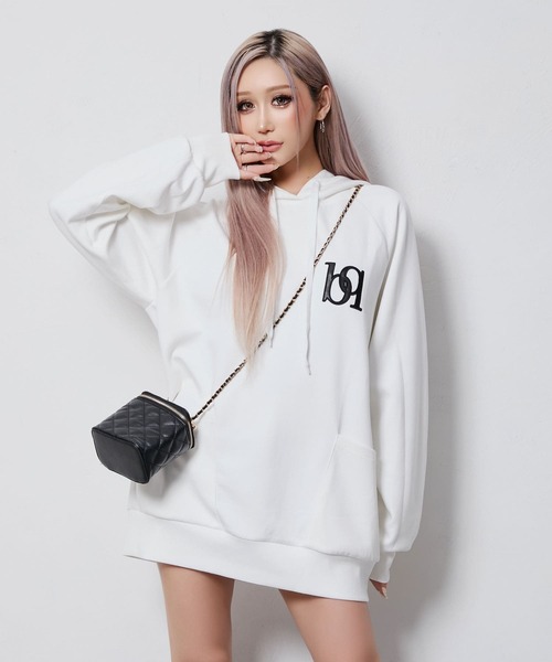 BLACKQUEEN(ブラッククイーン)の「【BLACKQUEEN】ロゴ入りパーカー(パーカー・レディース・ホワイト/ブラック・M)」の14枚目の写真