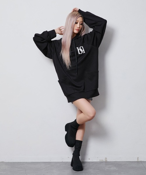BLACKQUEEN(ブラッククイーン)の「【BLACKQUEEN】ロゴ入りパーカー(パーカー・レディース・ホワイト/ブラック・M)」の5枚目の写真