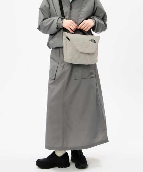 THE NORTH FACE(ザノースフェイス)の「THE NORTH FACE / ザ・ノース・フェイス / Geoface Shoulder ジオフェイスショルダーバッグ(ショルダーバッグ・レディース・アイボリー/ブラック・F)」の12枚目の写真