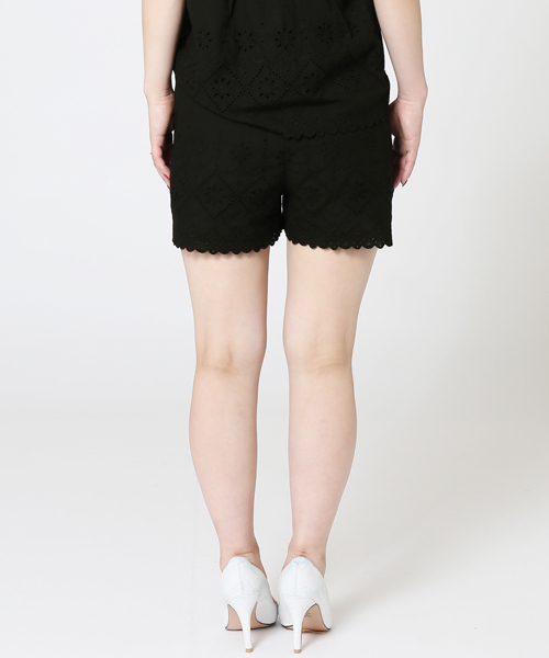 LIMITLESS LUXURY（リミットレスラグジュアリー）の「コットンスカラップ ショートパンツ◆（その他パンツ・レディース・ネイビー/ブラック/ホワイト・FREE）」の22枚目の写真