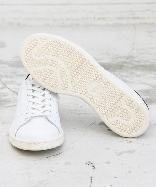adidas（アディダス）の「【別注】＜adidas Originals（アディダス）＞∴ Stan Smith/スニーカー ◆（スニーカー・レディース・オフホワイト・22.5cm/25.0cm/23.0cm/24.0cm/23.5cm/24.5cm）」の10枚目の写真