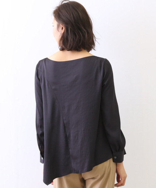 qualite（カリテ）の「アシメドレープブラウス（シャツ/ブラウス・レディース・ベージュ/ダークネイビー/オフホワイト・2）」の6枚目の写真