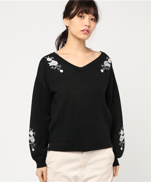 archives（アルシーヴ）の「カシミアタッチ 刺繍プルオーバー（ニット/セーター・レディース・ブラック/オフホワイト/ラベンダー・MEDIUM）」の4枚目の写真