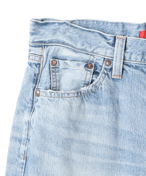 RED CARD TOKYO(レッドカード)の「RED CARD TOKYO /“LIAM”ヴィンテージ加工デニムパンツ(デニムパンツ・メンズ・ライトブルー・30/32/29/28/31)」の16枚目の写真