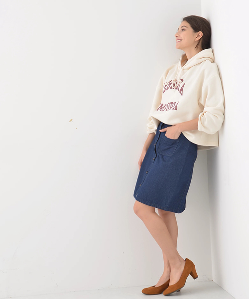 earth music&ecology(アースミュージックアンドエコロジー)の「・裏起毛ワイドロゴフーディー(パーカー・レディース・ブラック/ダークグリーン/アイボリー/杢グレー・FREE)」の11枚目の写真