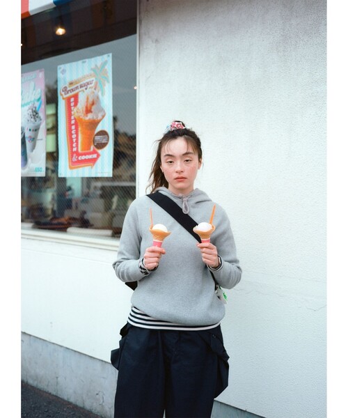 BEAMS BOY（ビームスボーイ）の「【追加】フライス 1cm ボーダー Tシャツ（Tシャツ/カットソー・レディース・ブラック/ライトグレー/ネイビー/ベージュ/ブルー/チャコールグレー/ブラウン/レッド系その他/レッド/ブラック系その他/オレンジ/インディゴブルー・ONE SIZE）」の20枚目の写真