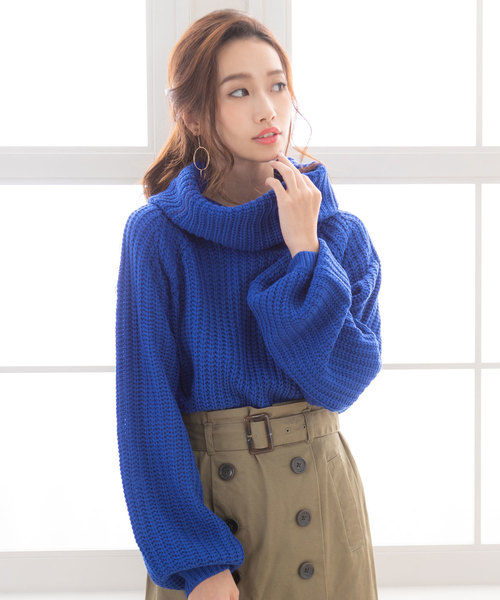 夢展望(ユメテンボウ)の「オフタートルボリュームバルーンスリーブ畦ニットトップス(ニット/セーター・レディース・ライトグレー/ブラック/ベージュ/レッド/オフホワイト/ピンク/ボルドー/マスタード/ブラック×ホワイト/パープル系その他/ピンク系その他/ロイヤルブルー・MEDIUM/LARGE)」の7枚目の写真