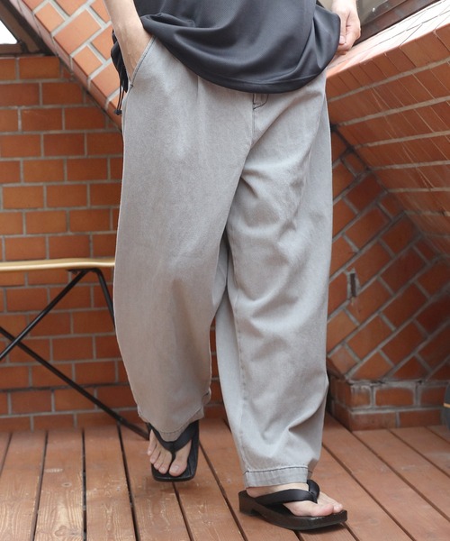 ８(eight)（エイト）の「ワイドバルーンパンツ（デニムパンツ・メンズ・ブラック/インディゴブルー/ブルー/ブルー系その他/ブラック系その他/ブルー系その他2/ブルー系その他5/ブルー系その他6/ブルー系その他4/ブルー系その他3/ブラック系その他2/ブラック系その他3/ケミカルウォッシュ/ダークインディゴブルー/ホワイト系その他/ブルー系その他7/ライトインディゴブルー/ホワイト/ダークグリーン/ブラック系その他4/ブラック系その他5/ブルー系8/ブラック×ホワイト/ダークブラウン/ブラック×レッド/その他/グリーン/デザートカモ/ホワイト×グリーン/グリーン系その他2/ブラック系その他7/グリーン系その他/ブラック系その他6/ブラック系/ブルー系9/ブラック系2/ブラック系3・MEDIUM/LARGE/SMALL/X-LARGE/XX-LARGE）」の15枚目の写真