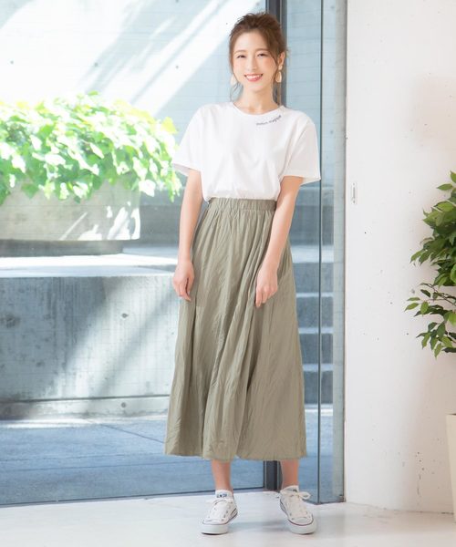 KOBE LETTUCE(コウベレタス)の「ワッシャーロング丈サテンフレアスカート(スカート・レディース・ライトカーキ/ライトベージュ/オレンジ・FREE)」の11枚目の写真