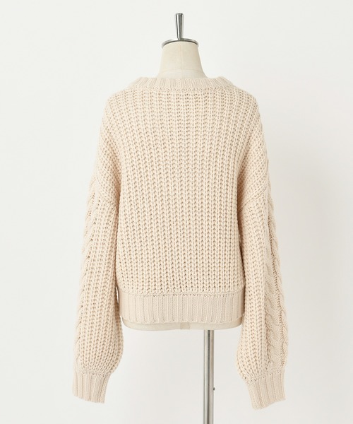 one after another NICE CLAUP(ワンアフターアナザーナイスクラップ)の「ハート付ニットカーディガン(カーディガン/ボレロ・レディース・アイボリー/グレー/ブラウン・FREE)」の7枚目の写真