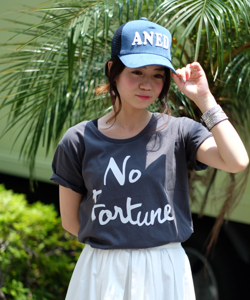Another Edition（アナザーエディション）の「AE NO FORTUNE T（Tシャツ/カットソー・レディース・ホワイト/ブラック・フリー）」の2枚目の写真