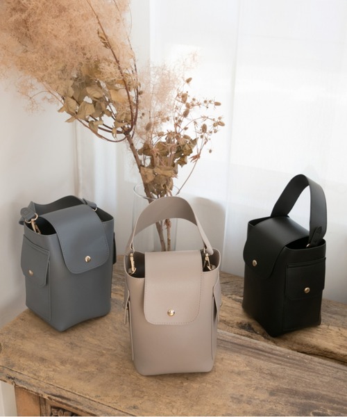 KOBE LETTUCE（コウベレタス）の「フェイクレザーミニバケツバッグ（ハンドバッグ・レディース・ブラック/ブルーグレー/モカ・FREE）」の9枚目の写真