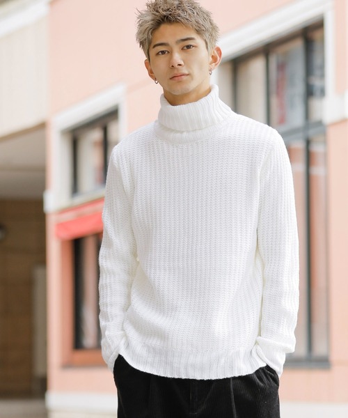 Beno（ビーノ）の「ローゲージ 畦編み ルーズシルエット タートルネック ニット（ニット/セーター・メンズ・ブラック/ベージュ/グレー/オフホワイト/ワインレッド・LL/M/L）」の2枚目の写真