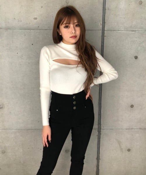 ENVYM(アンビー)の「OPEN FRONT KNIT PO(ニット/セーター・レディース・ブラック/ホワイト/ベージュ・FREE)」の2枚目の写真