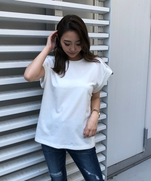 ENVYM（アンビー）の「ロールアップスリーブＰＯ（Tシャツ/カットソー・レディース・グレー/ホワイト・FREE）」の8枚目の写真