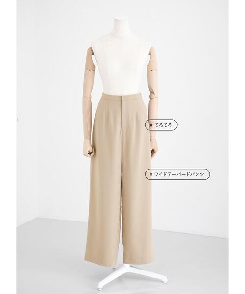 LAATO(ラート)の「TACK POCKET PANTS(スラックス・レディース・ベージュ/カーキ・38/36)」の3枚目の写真