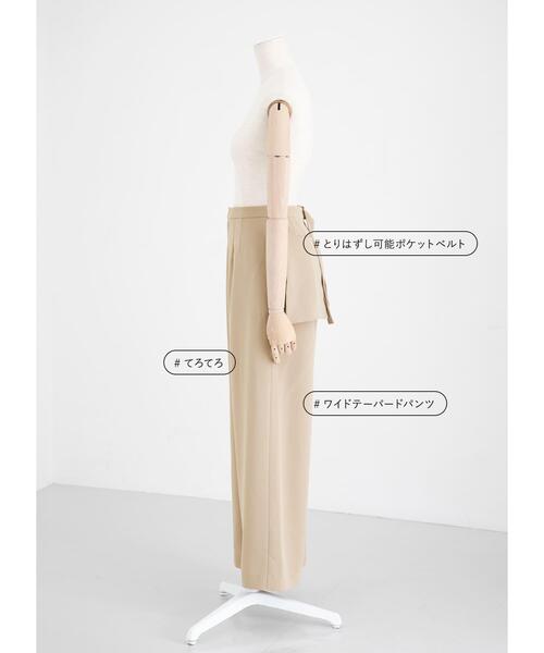 LAATO(ラート)の「TACK POCKET PANTS(スラックス・レディース・ベージュ/カーキ・38/36)」の4枚目の写真