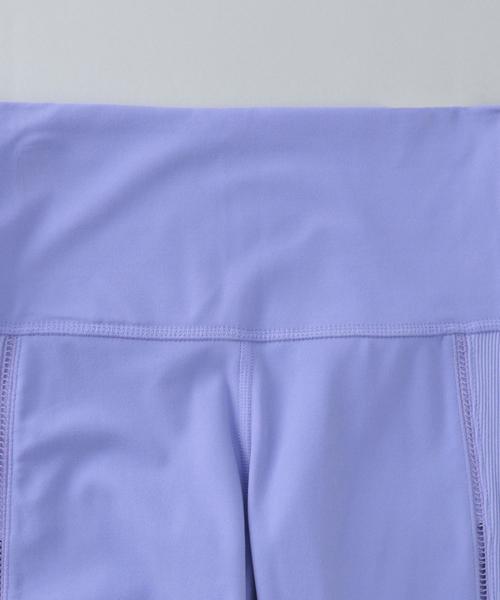 NIKE（ナイキ）の「＜NIKE＞YOGA LUXE RIB 7/8 LEGGINGS/レギンス（レギンス/スパッツ・レディース・ライラック/ブラック・X-SMALL/SMALL）」の5枚目の写真