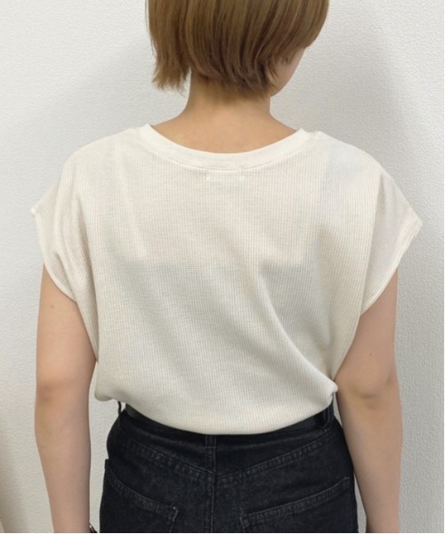 apres jour mignon（アプレジュールミニョン）の「スナップボタンワッフルトップス【ZOZOTOWN限定アイテム】（Tシャツ/カットソー・レディース・パープル/ブラック/アイボリー・フリー）」の8枚目の写真