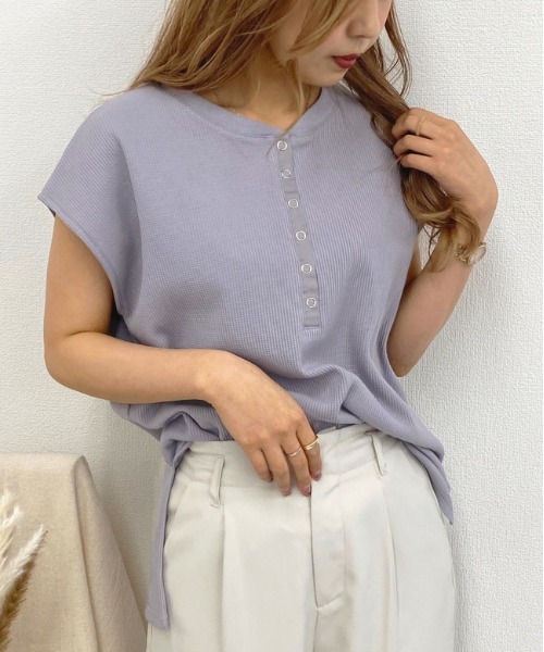 apres jour mignon（アプレジュールミニョン）の「スナップボタンワッフルトップス【ZOZOTOWN限定アイテム】（Tシャツ/カットソー・レディース・パープル/ブラック/アイボリー・フリー）」の22枚目の写真