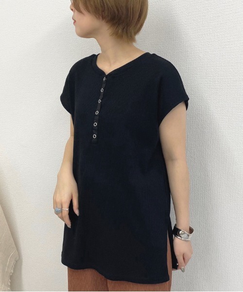 apres jour mignon（アプレジュールミニョン）の「スナップボタンワッフルトップス【ZOZOTOWN限定アイテム】（Tシャツ/カットソー・レディース・パープル/ブラック/アイボリー・フリー）」の15枚目の写真
