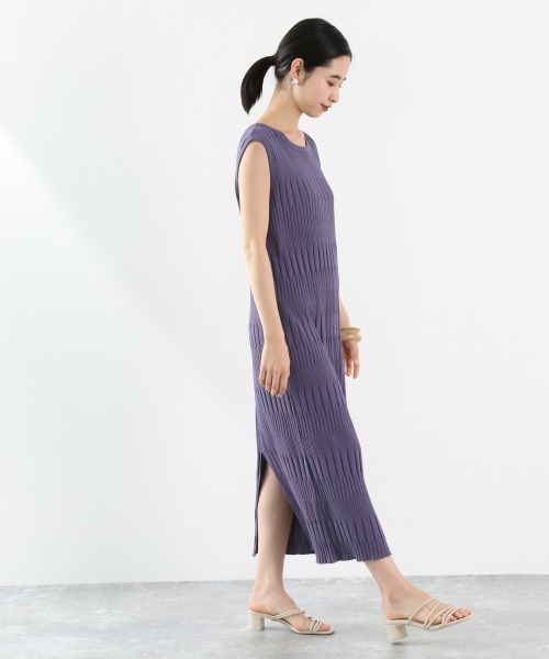 LOWRYS FARM(ローリーズファーム)の「ランダムテレコワンピノースリーブ 889554(ワンピース・レディース・アイボリー/パープル/オレンジ/ブラック・FREE)」の3枚目の写真