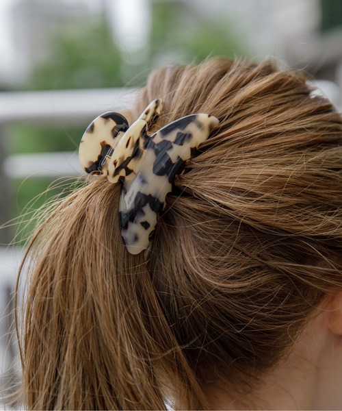 flower（フラワー）の「マーブルサマークリップ（バレッタ/ヘアクリップ・レディース・ベージュ/アイボリー・FREE）」の3枚目の写真