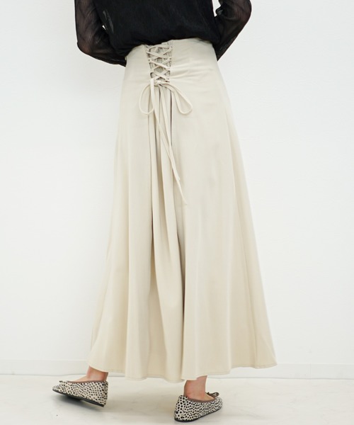 archives（アルシーヴ）の「バックレースアップマキシスカート（スカート・レディース・アイボリー/ネイビー/ブラウン/グレイッシュベージュ・MEDIUM）」の17枚目の写真