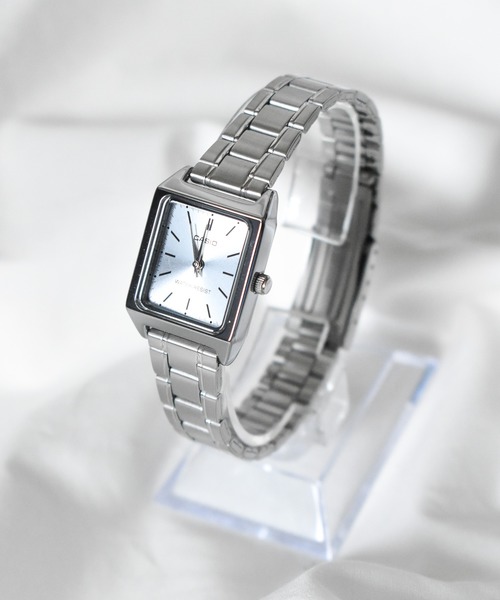 CASIO(カシオ)の「【CASIO】クラシックメタルスクエア(アナログ腕時計・レディース・ブラック/ピンク/シルバー/ブルー/ブラック系その他/シルバー系その他・FREE)」の4枚目の写真